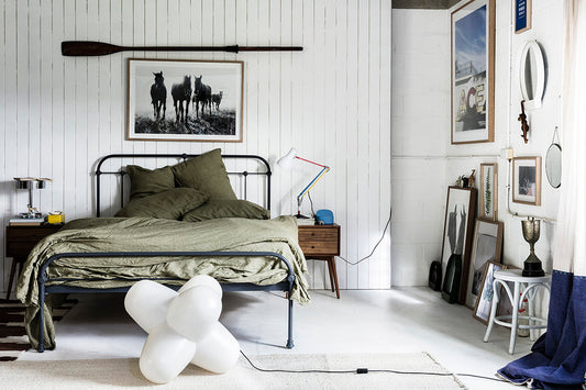Mixing old and new decor and furniture