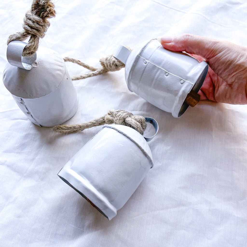 Set of 3 cow bells in white