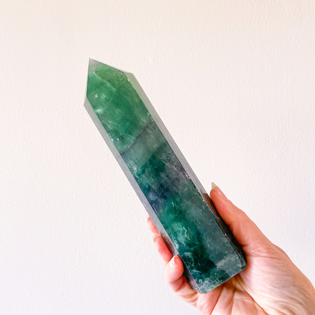Fluorite green crystal generator tower 18cm