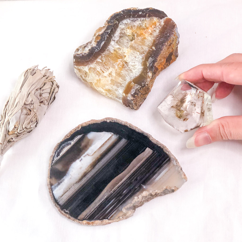 MANIFESTATION crystal gift bundle - Inclusion quartz, Agate slice + Golden Healer Quartz raw