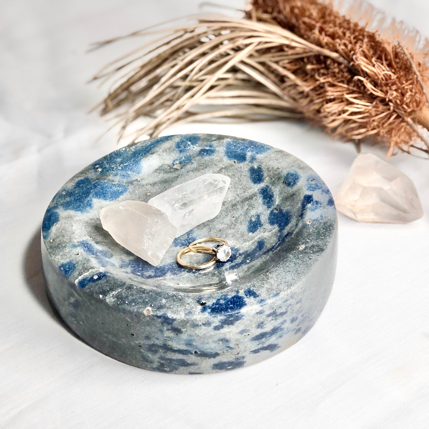 Apatite in Cleavelandite crystal polished dish bowl L