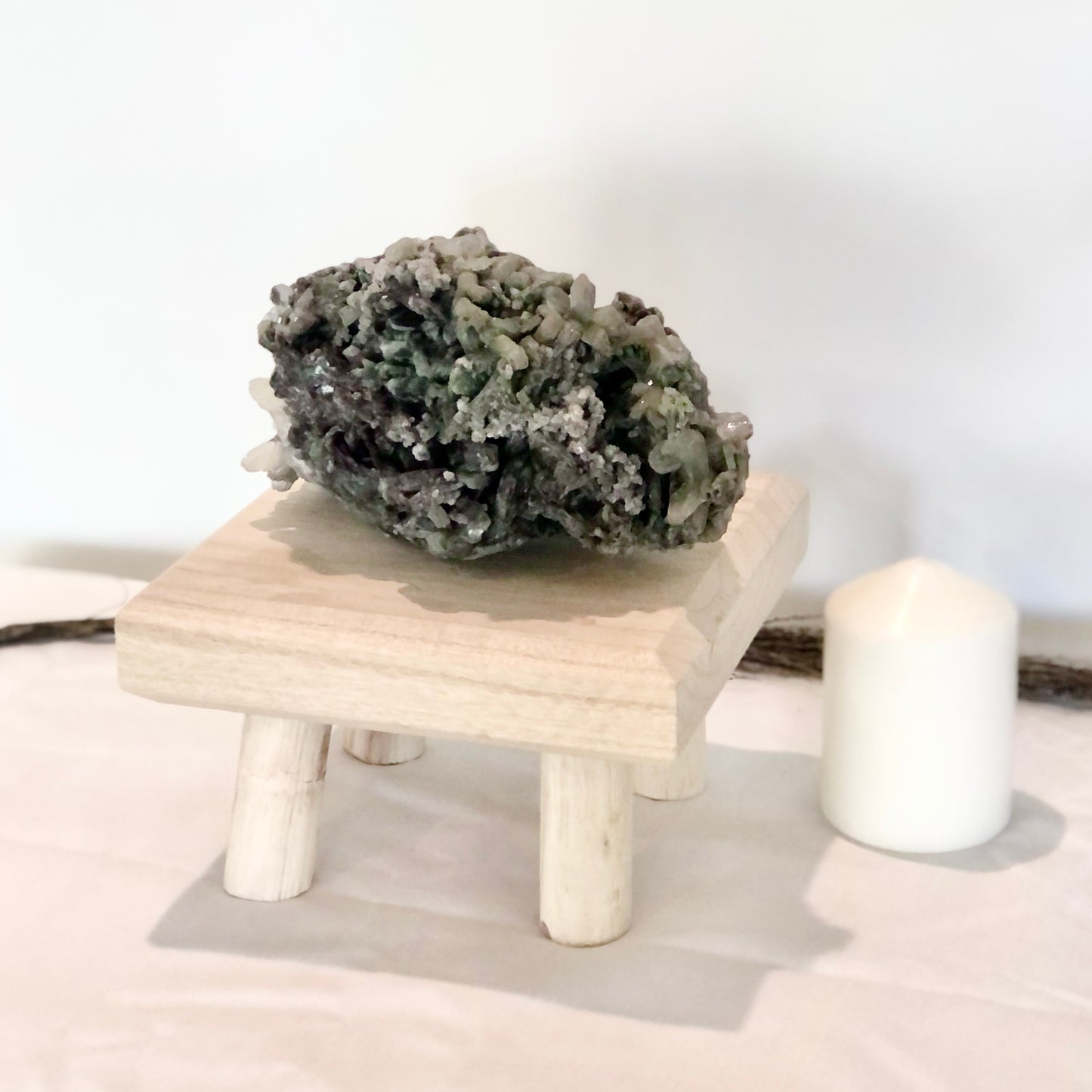 Island wood display stool / pot stand