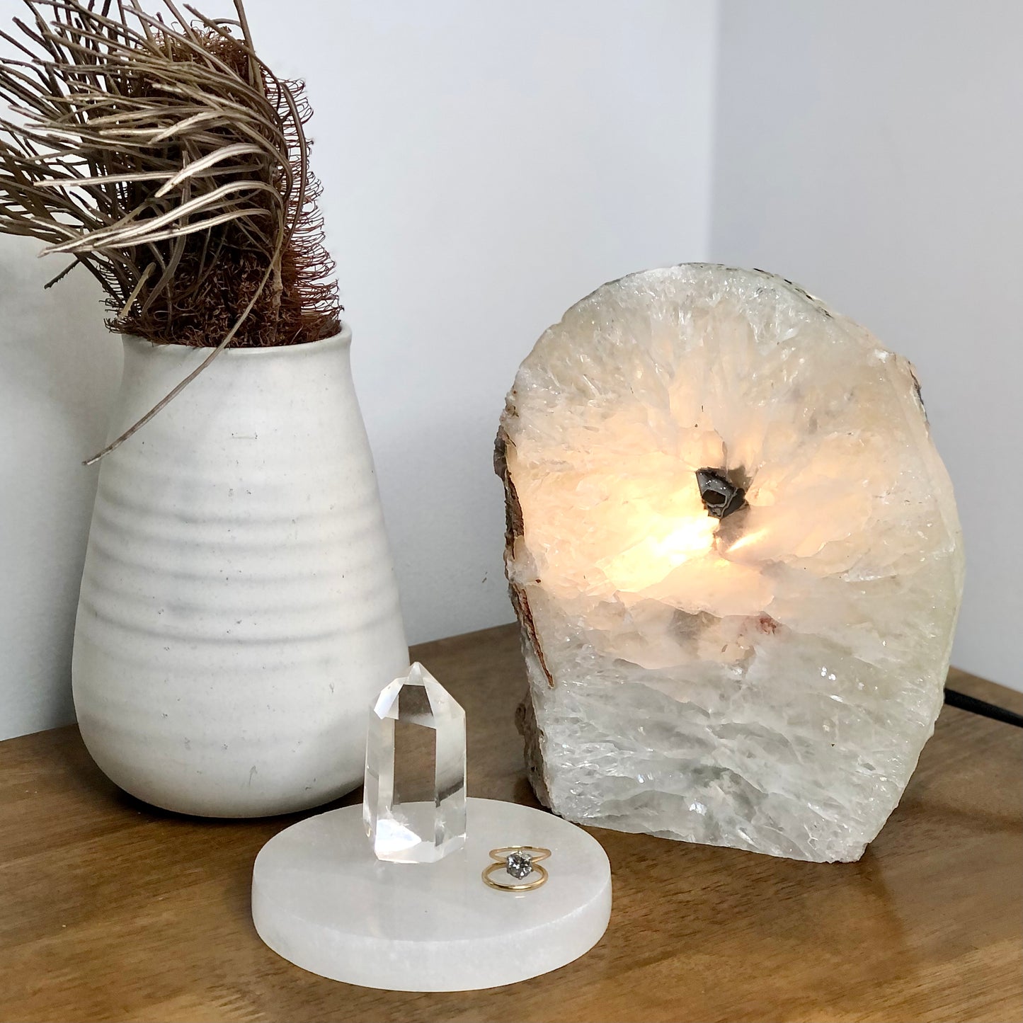 Clear quartz crystal geode rock lamp 2.2kg