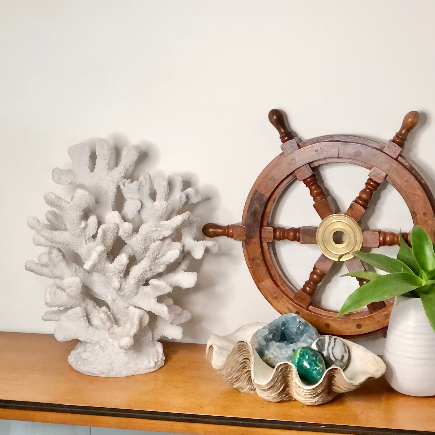 Coral faux decor white XL
