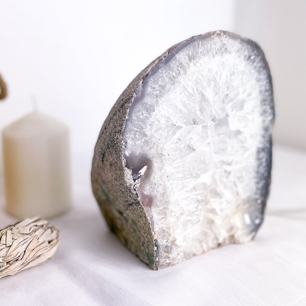Clear quartz crystal geode lamp 2.6kg