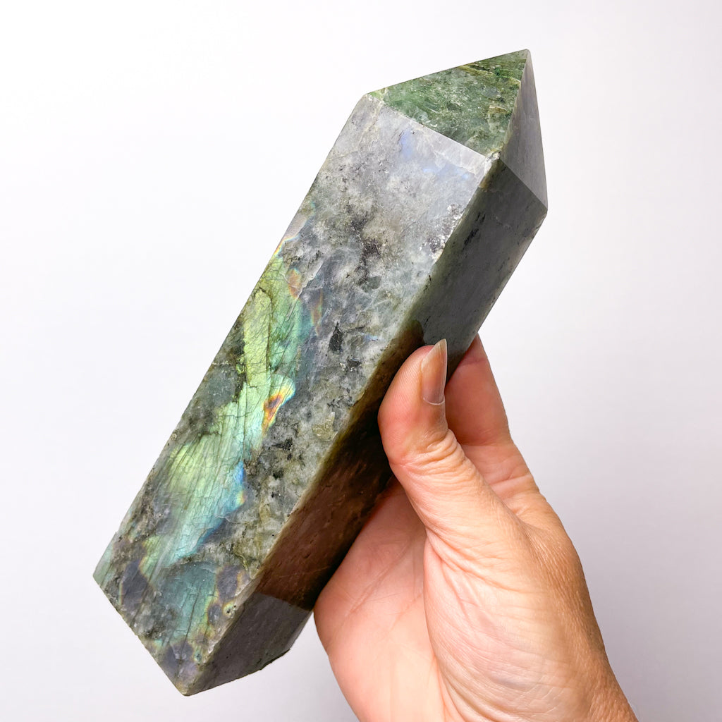 Labradorite polished crystal point tower 900g L