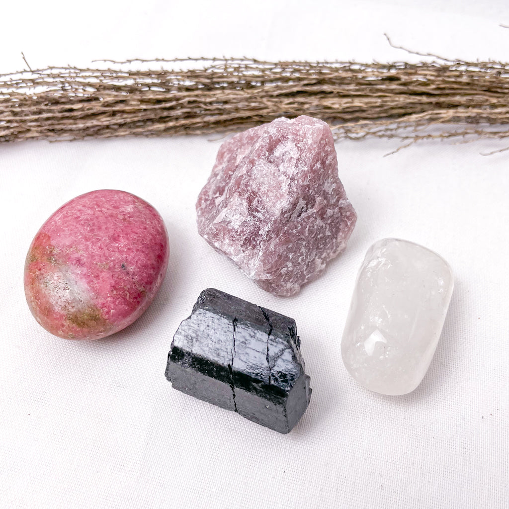Crystal raw + palm stone bundle - HEART WARMING - Rhodonite, Snow Quartz, Morganite + Tourmaline