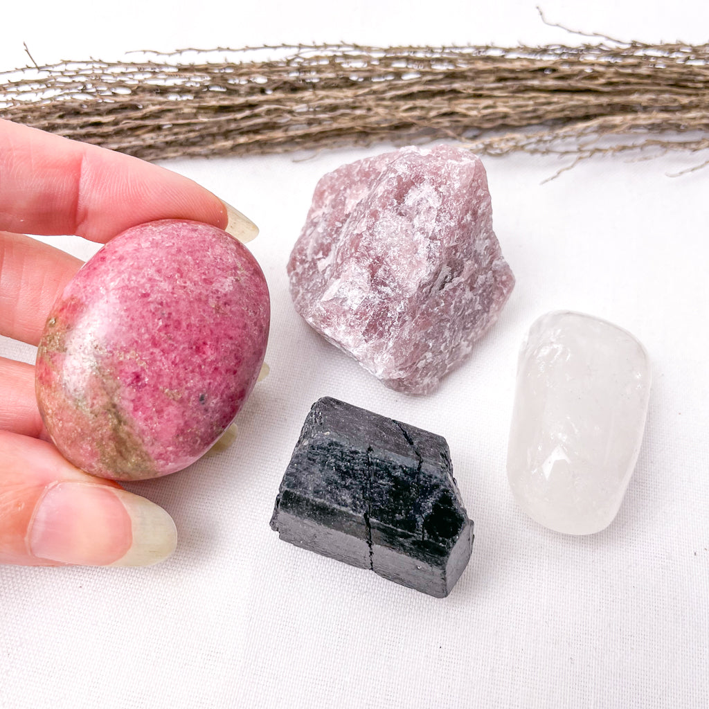 Crystal raw + palm stone bundle - HEART WARMING - Rhodonite, Snow Quartz, Morganite + Tourmaline