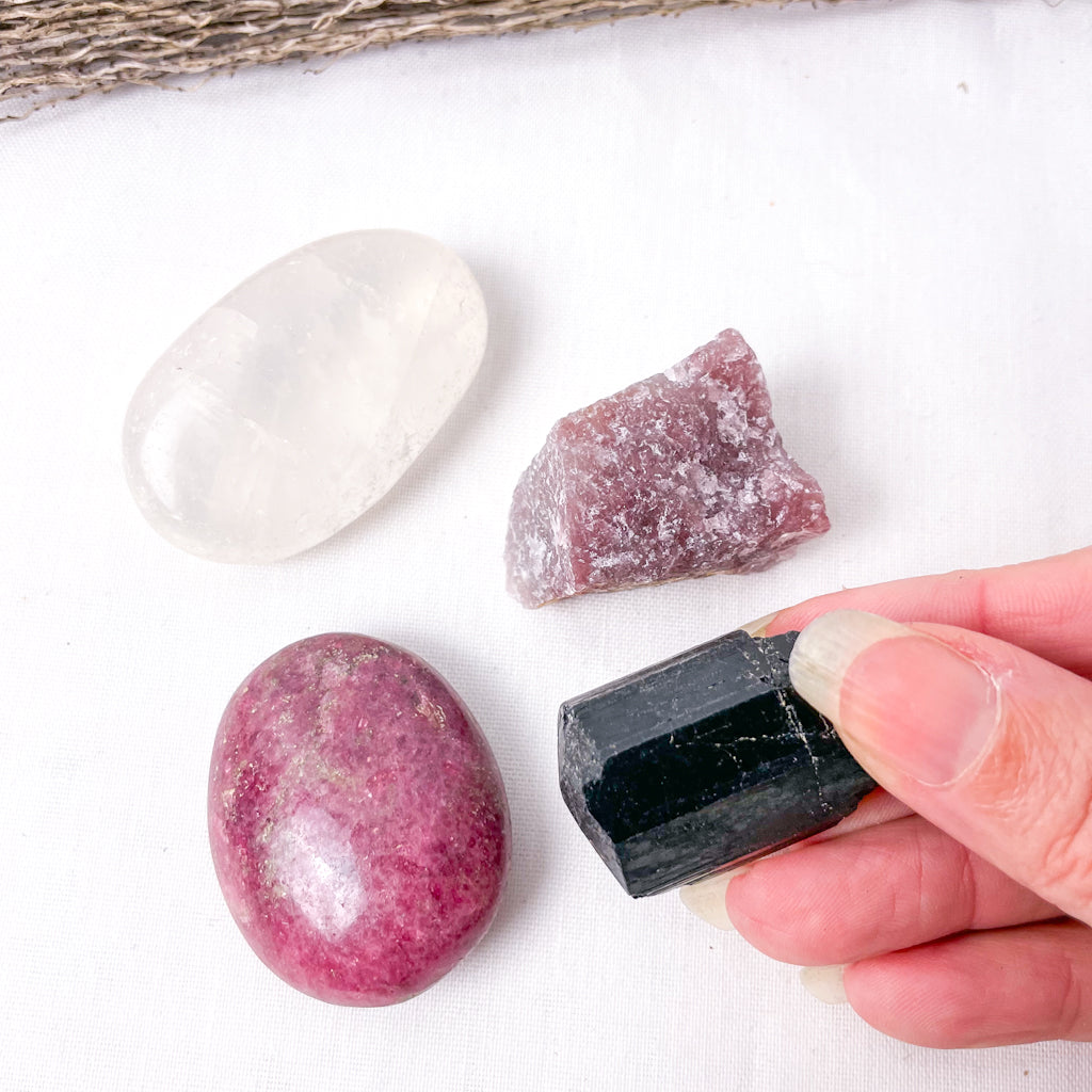 Crystal raw + palm stone bundle - HEART WARMING - Rhodonite, Snow Quartz, Morganite + Tourmaline