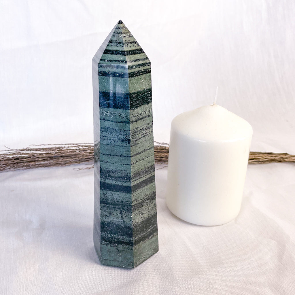 Green hair jasper crystal generator 13cm