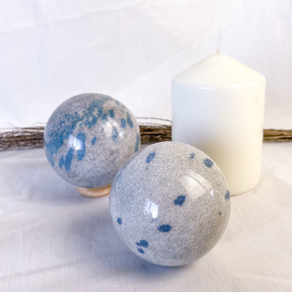 Apatite in Cleavelandite crystal sphere