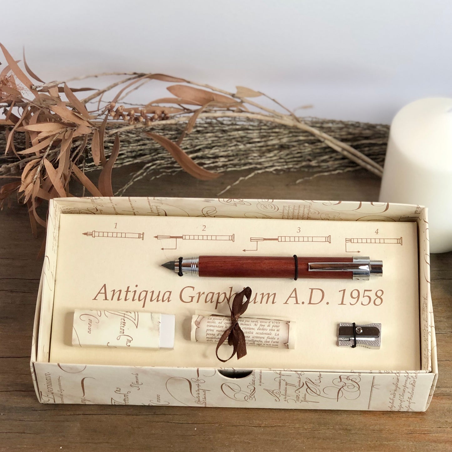 Antique artists sketch pencil set