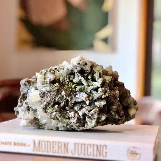 Green Heulandite, Black stilbite + Apophyllite crystal cluster XL