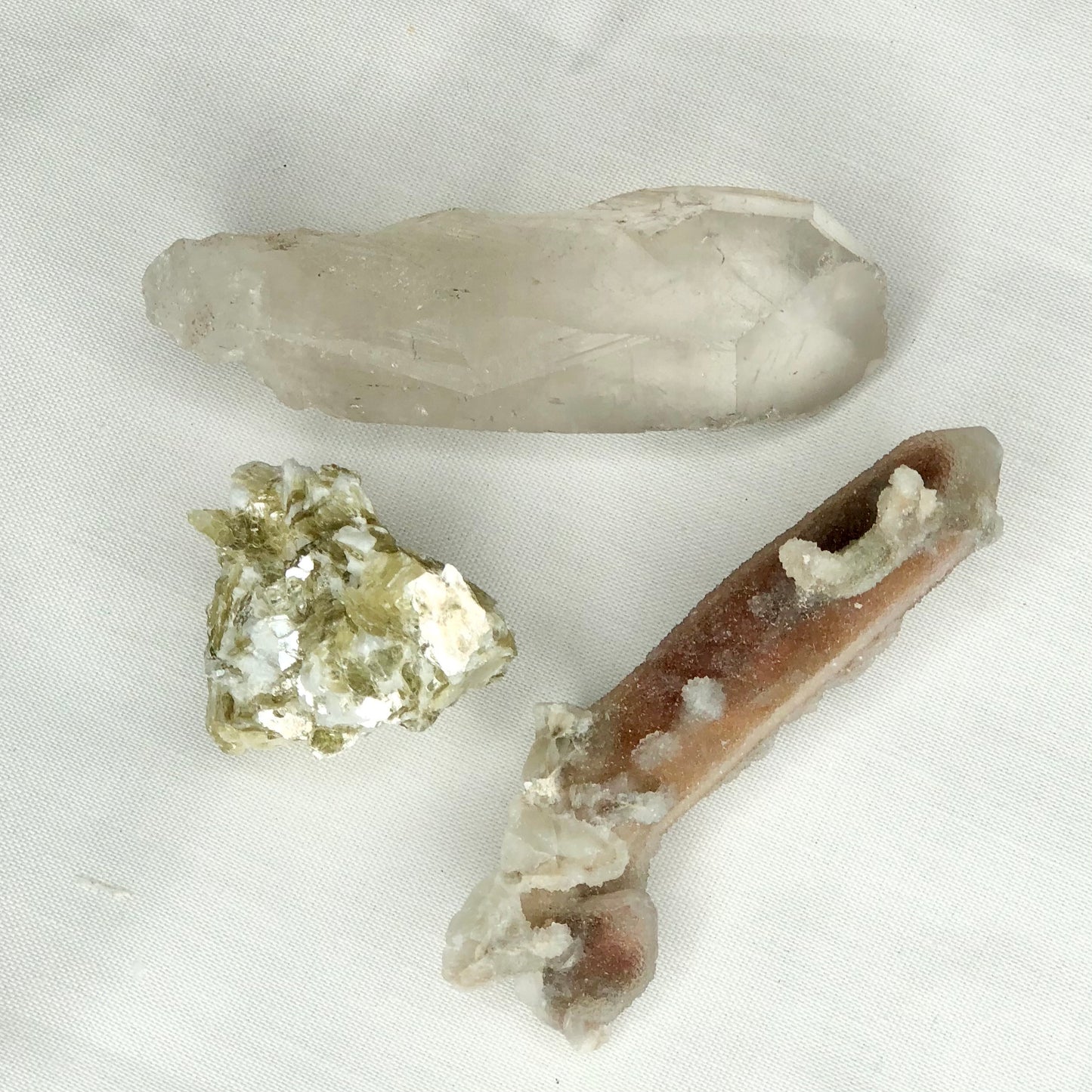 Crystal bundle - INSPIRATIONAL LOVE - Clear Quartz, Spirit Quartz, + Muscovite raw