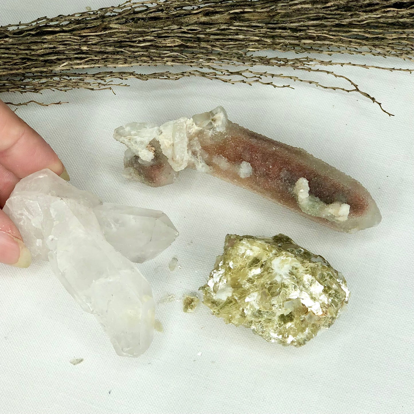 Crystal bundle - INSPIRATIONAL LOVE - Clear Quartz, Spirit Quartz, + Muscovite raw