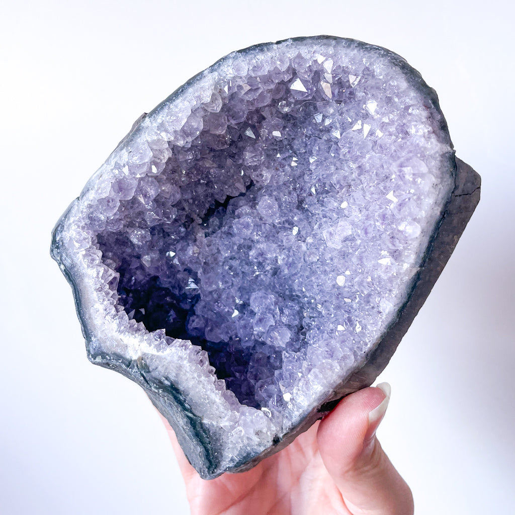 Amethyst crystal cluster 900g