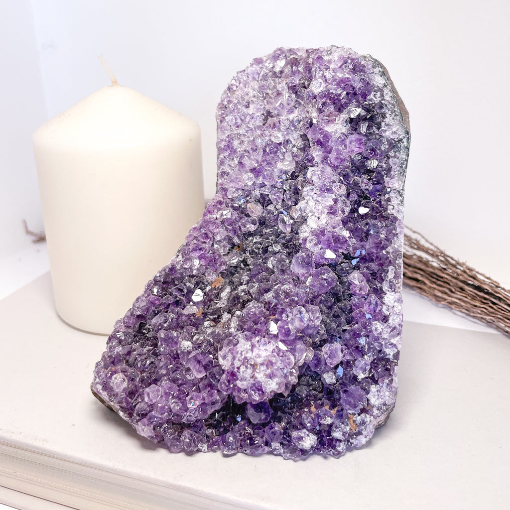 Amethyst crystal cluster 1kg