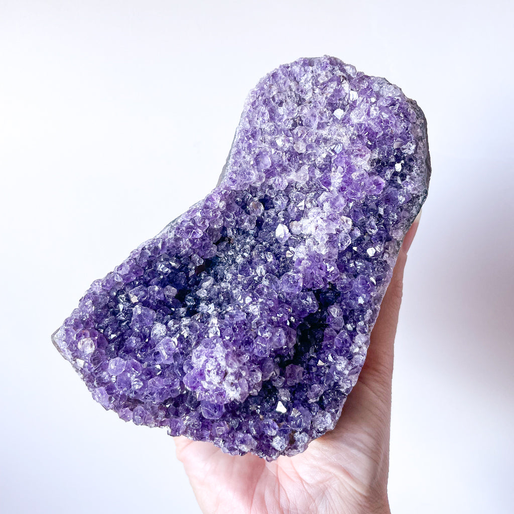 Amethyst crystal cluster 1kg