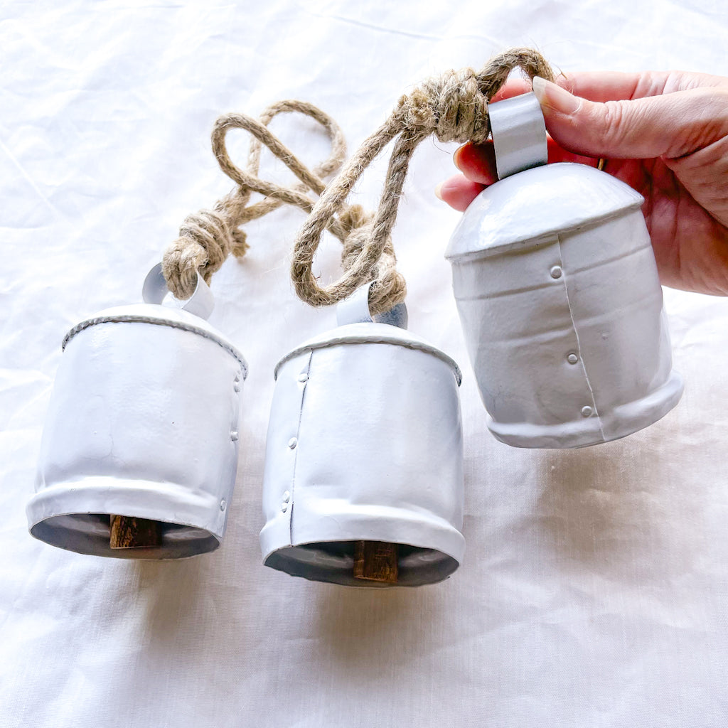 Set of 3 cow bells in white
