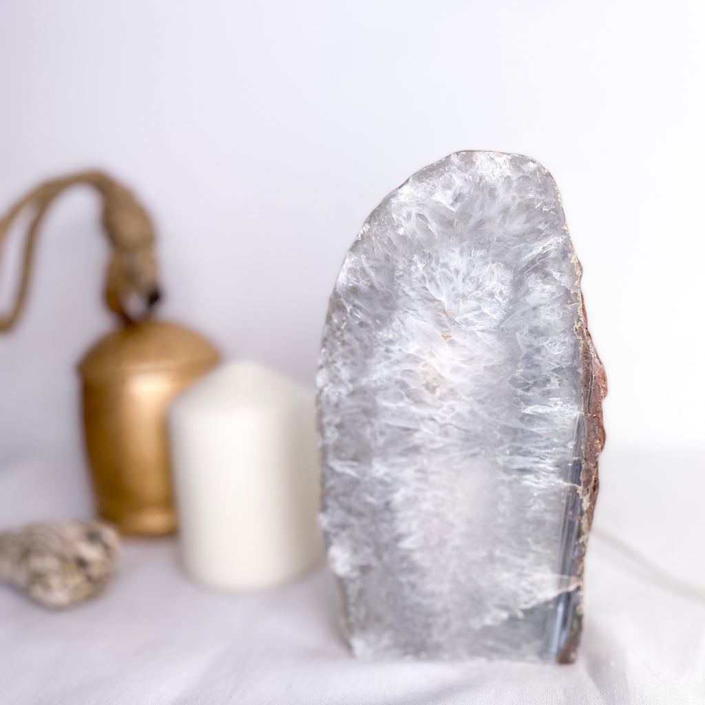 Clear quartz + Agate crystal geode lamp 1.6kg