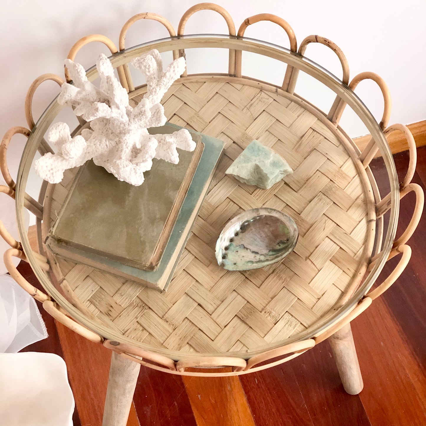 Island side table - Glass top, bamboo, rattan + wood table