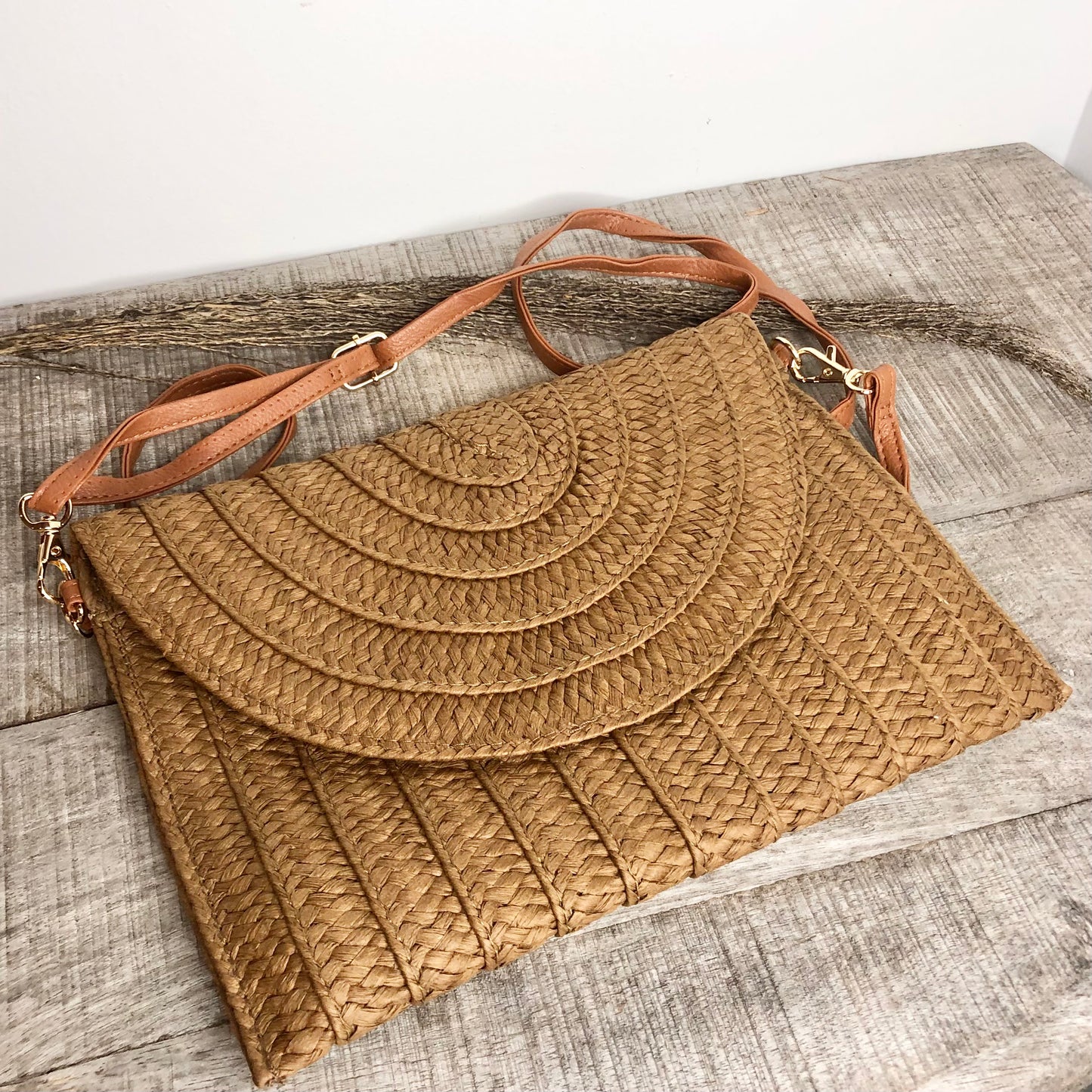 Seagrass dark woven clutch shoulder bag